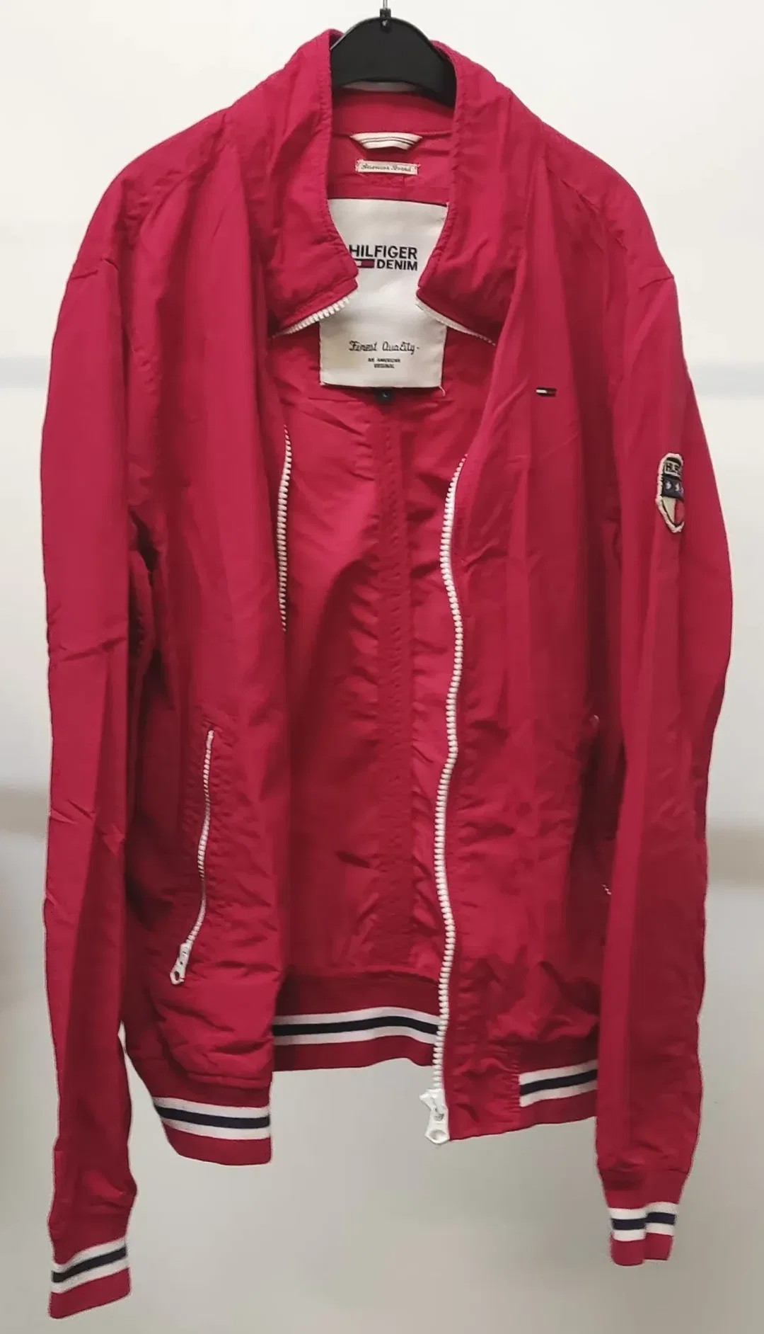 Hilfiger Denim Blouson/Jacke rot Gr. L  – Bild 3