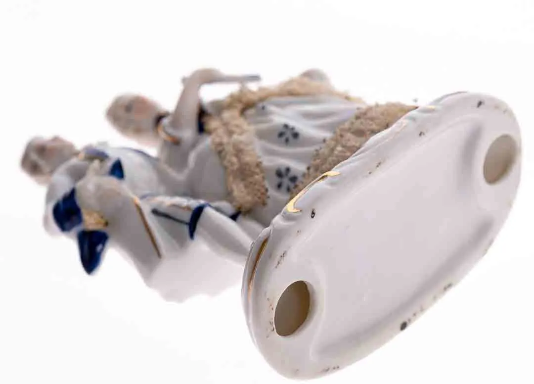 Porzellanfigur Tänzerpaar Rokoko-Stil, 12,5 cm, handbemalt – Bild 2