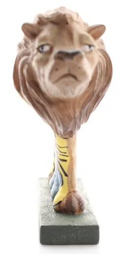 Löwenfigur – moderne Kunstfigur mit Frauenmotiv – handbemalt – ca. 13,5 cm - Bild 3