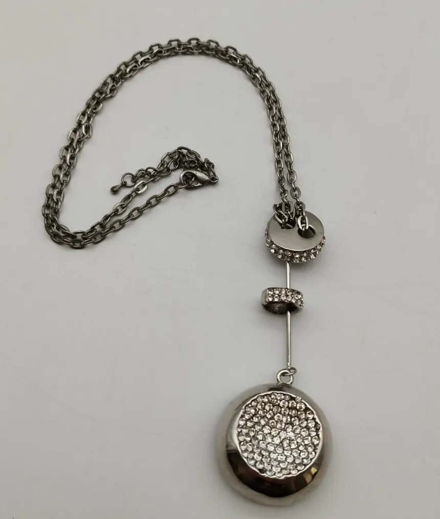 Edelschmuck Halskette mit Steinchen-Details – Bild 4