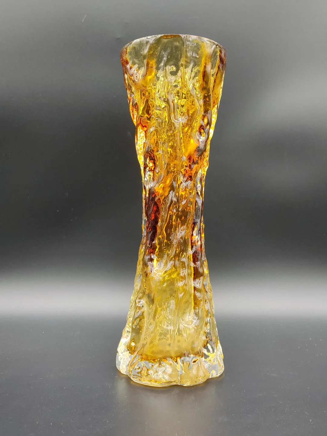 Vintage-Vase in Rindenoptik / bernsteinfarben – Bild 2