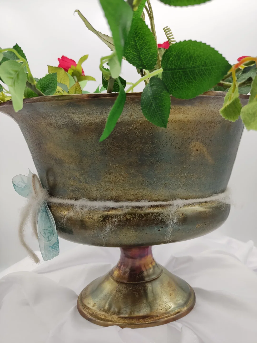 Antik-Goldene Aluminium-Pokalvase | Handgemachter Vintage-Look – Bild 2