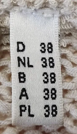 Christian Berg Damenweste beige mit Strassverziehrung Gr. M – Vorschau 6