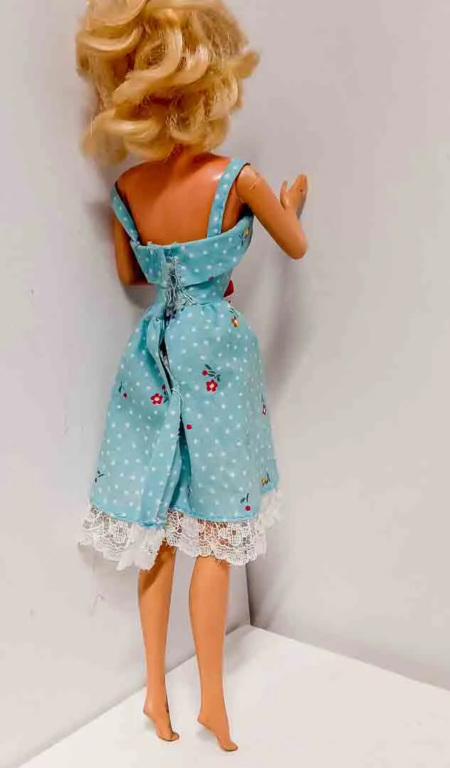Vintage Barbie-Puppe blond mit blauem Kleid ca 29,5 cm – Bild 3