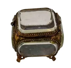 Antikes Glas-Schmuckdöschen mit Messingfassung auf Füßchen - Bild 3