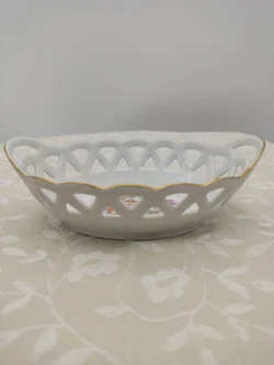 Durchbruchschale mit Blumenmotiv und Golddekor 'Fine China' | Thüringer Lichte Porzellan – Vorschau 5