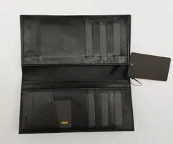 Fendi Geldtasche inkl. Täschchen mit Etikett - Bild 3