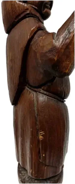 Rustikale Mönchsfigur mit Weinbecher und Fass – Vorschau 4