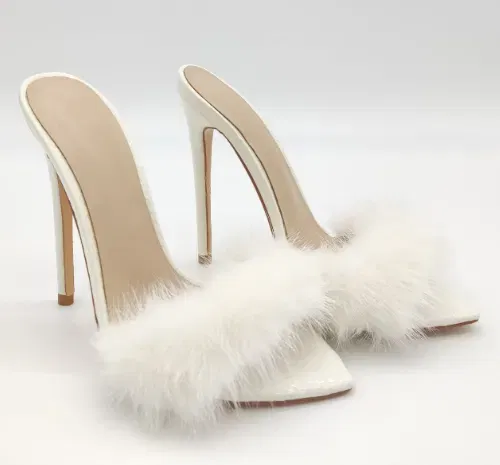 Only Maker Damen Pantoletten mit Fellimitat, weiß - Gr. 36 - Bild 1