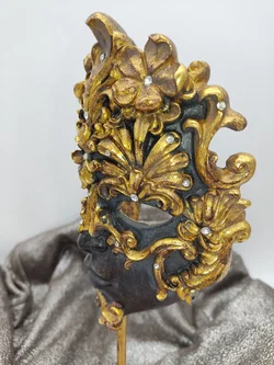 Venezianische Kunstharz Maske Herzog von Malfi  | Goldglanz mit Strass von Fa. J. Holländer - Bild 4