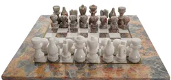 Schachbrett aus Marmor mit Spielfiguren, handgefertigt - Bild 3