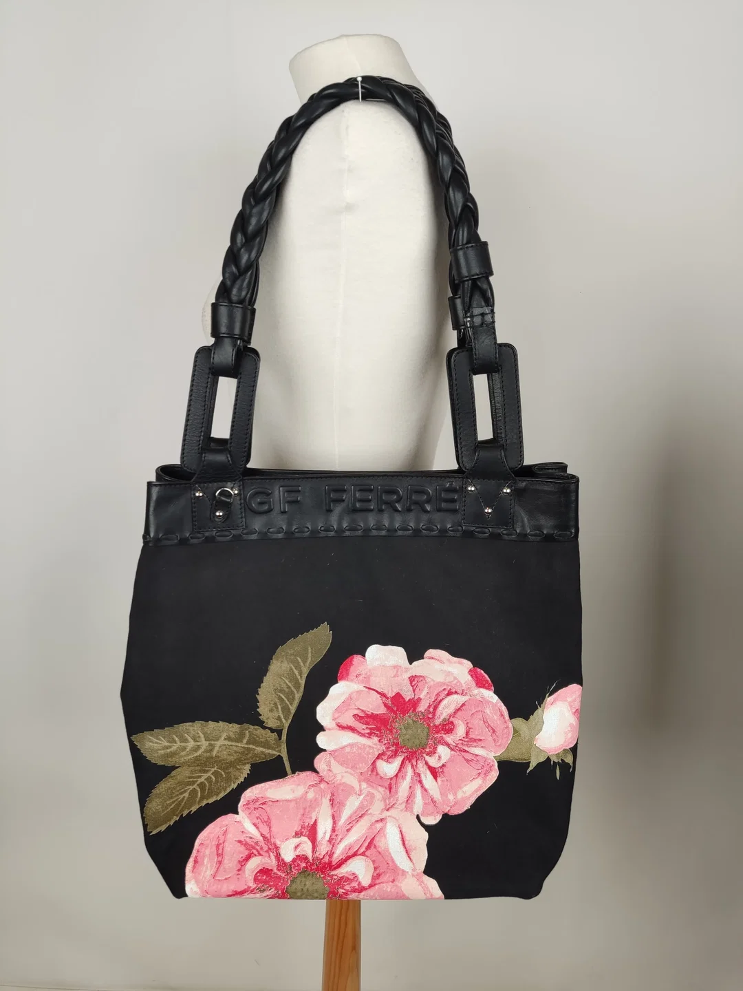 GF FERRE Tote Bag / Shopper, Nylon mit hochwertigen Lederapplikationen und geflochtenen Leder-Trageriemen - Bild 4
