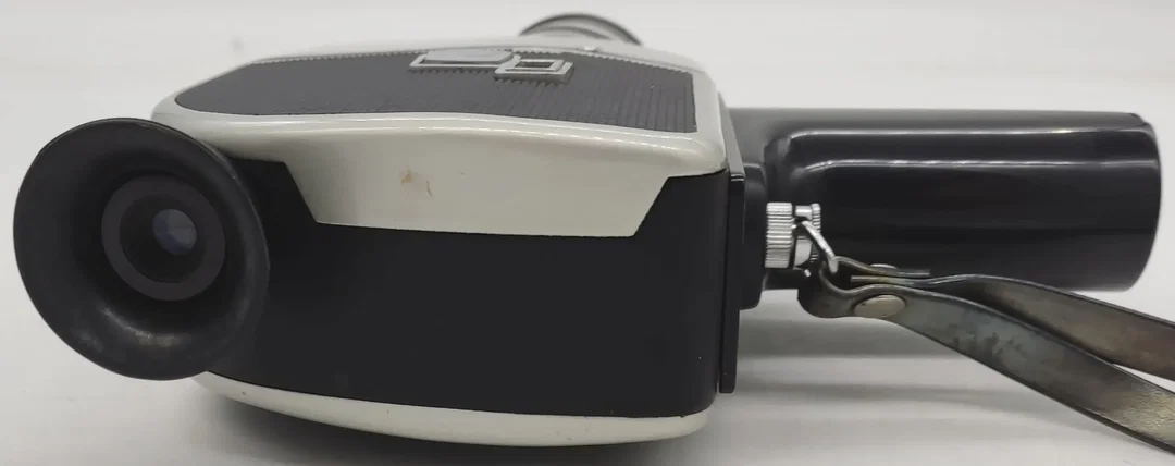 Starmax 8mm Filmkamera mit Tasche – Bild 6