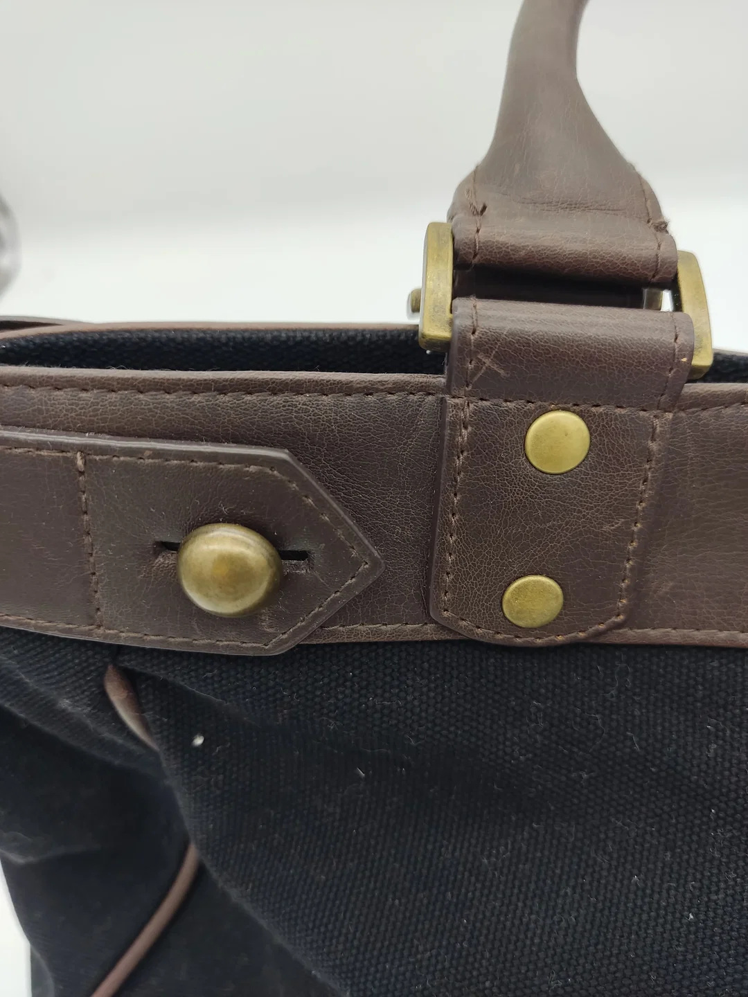 Tasche schwarz/braun mit Griffen und Magnetverschluss, Größe ca. 42 x 32 x 15 cm – Bild 5