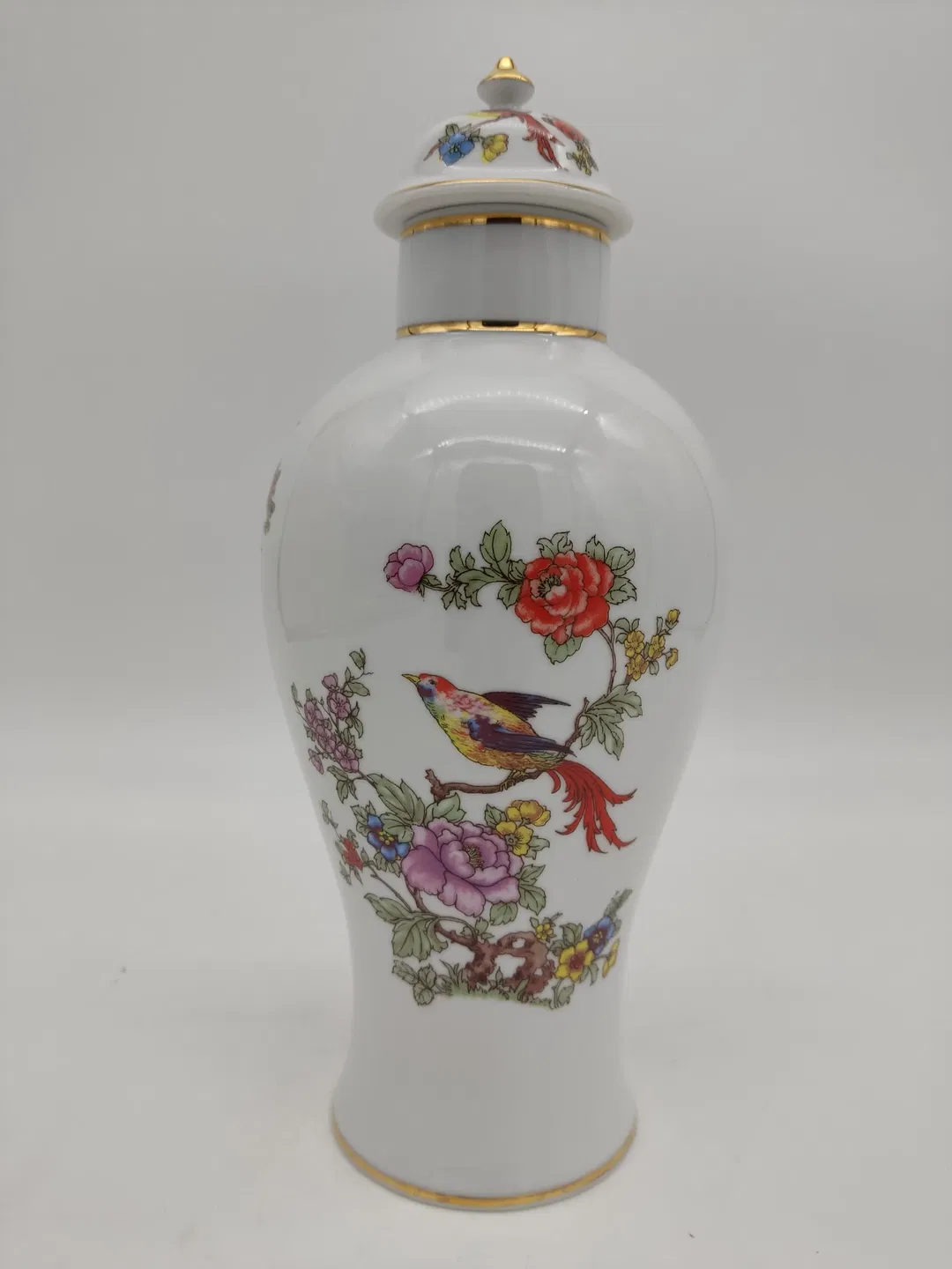 Hollohaza Vintage-Deckelvase mit Blumen und Vogelmotiv - weiß - Bild 1