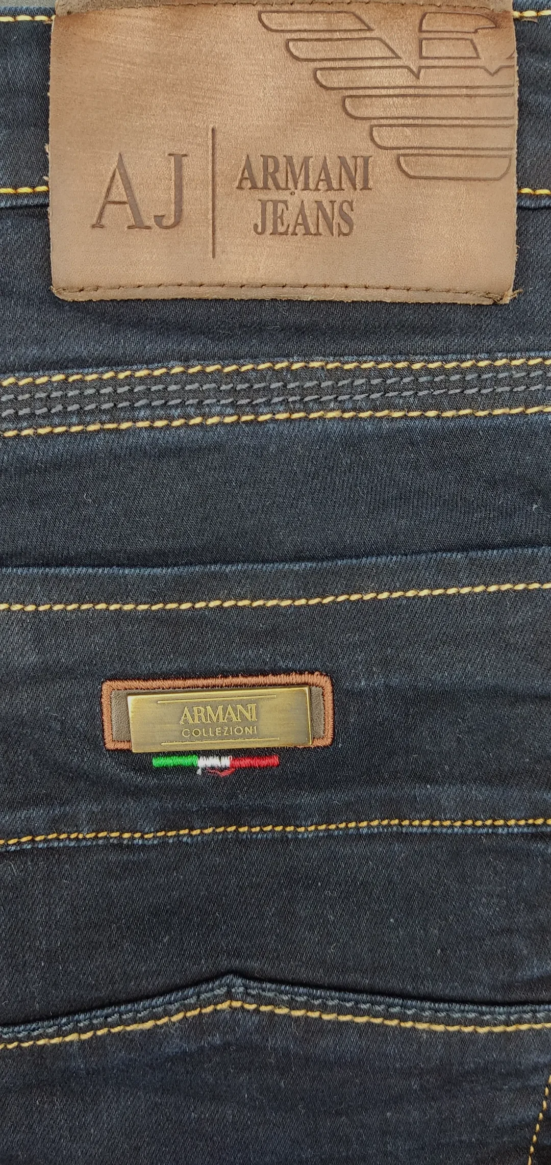 Armani Herren Jeans dunkelblau Gr. 40 – Bild 3