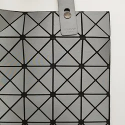 BAO BAO Issey Miyake "Lucent" Shopper/ Tote Bag | Silber Metallic | Neuwertig – Vorschau 3