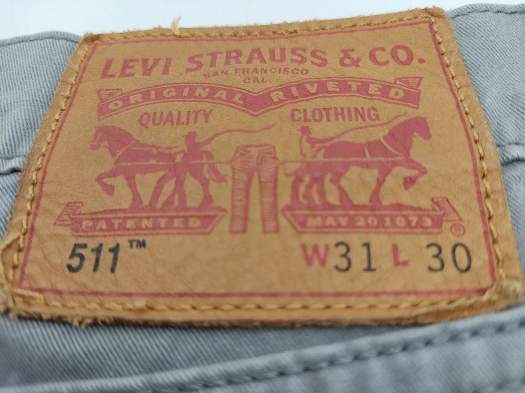 Levi Strauss & Co Herren Jeans grau .Gr. 31/30 – Bild 2