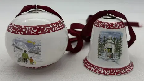 Christbaumkugel und Glocke aus Porzellan - Bild 1