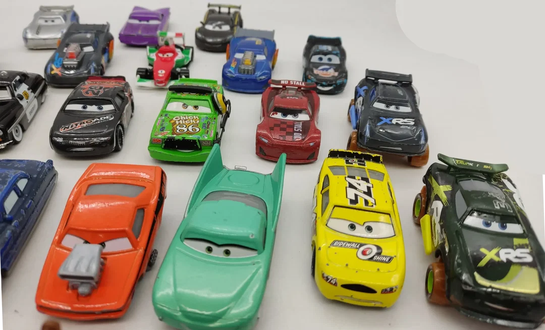  Mattel Disney/Pixar Cars Spielzeugautos 50 Stück – Bild 10