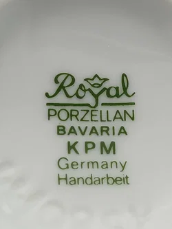 Vase von Royal Porzellan Bavaria mit Blumendekor und Goldrand  – Vorschau 9