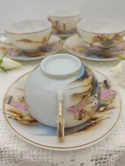 Japanische Teetasse mit Untertasse 4er-Set Porzellan Landschaftmotiv | Asiatische 'Kutani' Stil – Vorschau 7