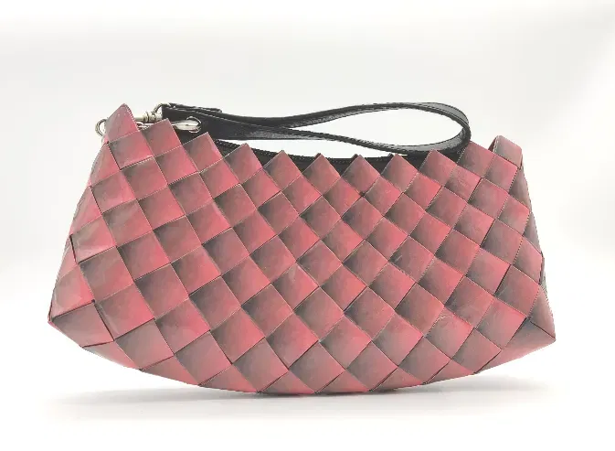 Rebagz Upcycling Damen Clutch - Farbverlauf rosa/schwarz - Bild 4