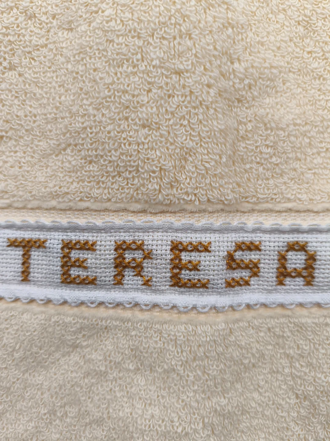 Handtuch handbestickt "Teresa", neu – Bild 2