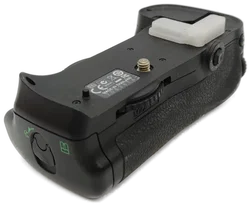 Nikon MB-D10 Batteriegriff für D300 und D700  - Bild 2