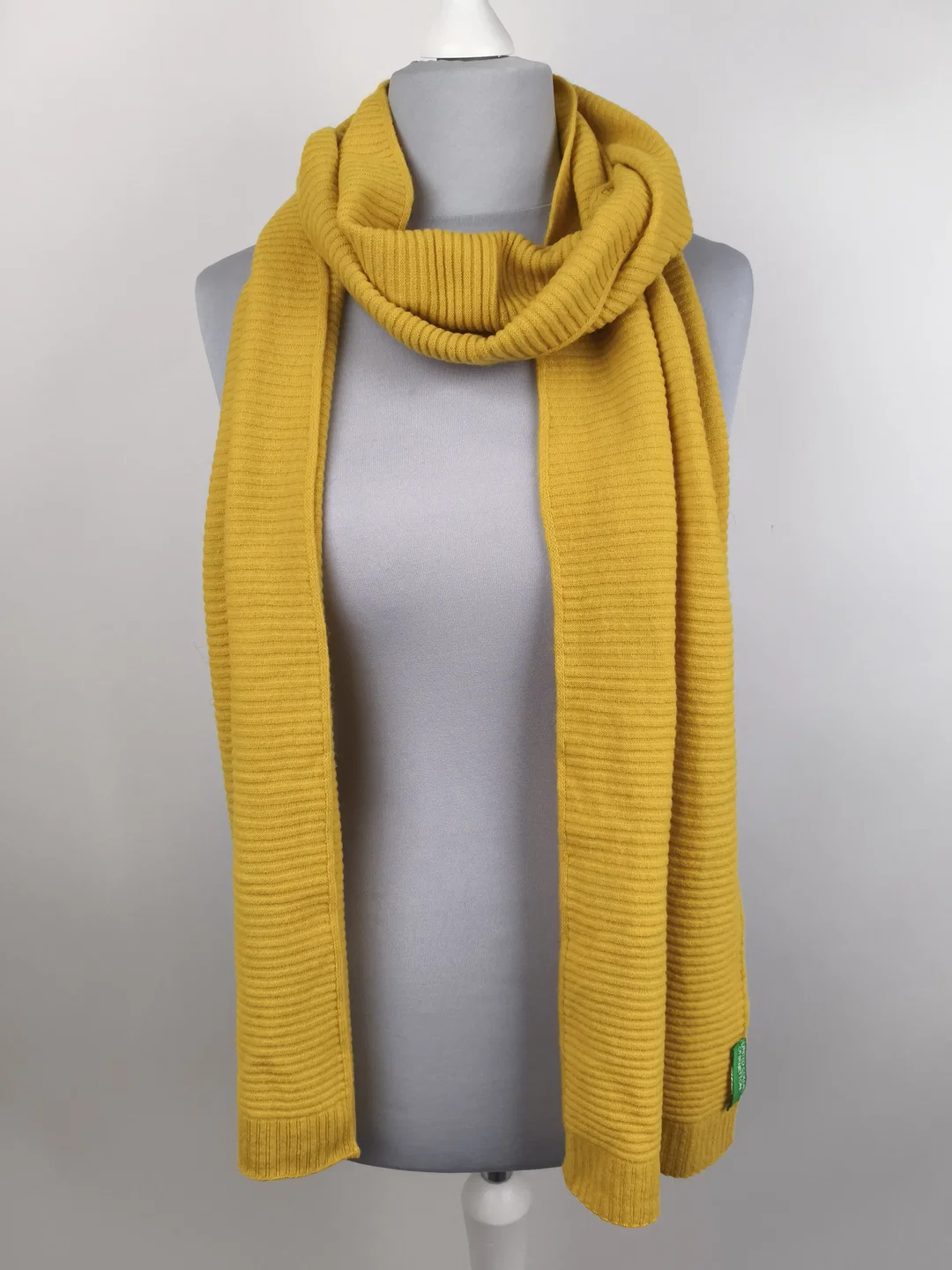 Benetton, Set Haube und Schal, ockergelb, Wolle – Bild 4