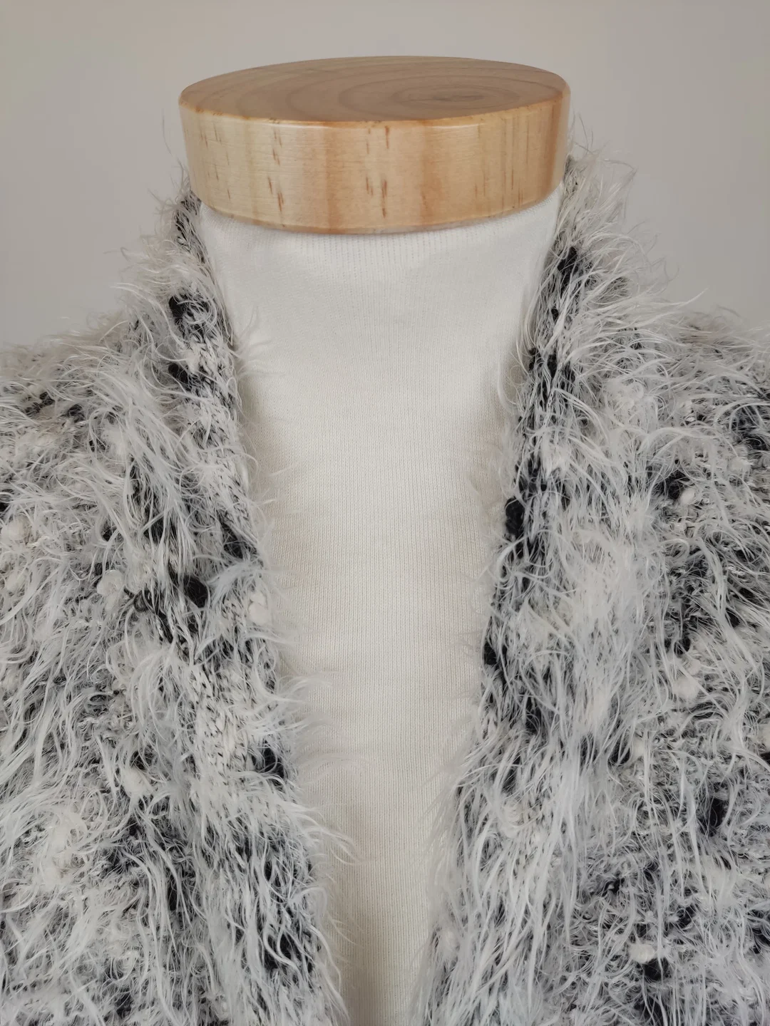 Comma Damen Strickjacke grau Gr. 40 – Bild 4