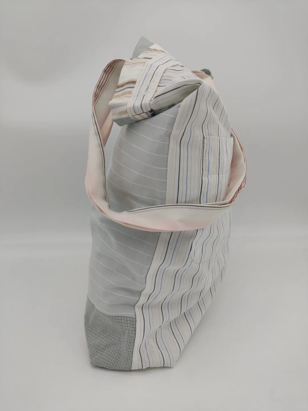 Tragtasche Stoff mehrfarbig + Henkel – Bild 2