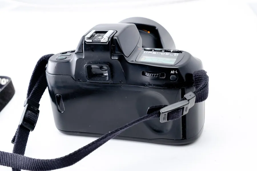 Nikon F70 Spiegeleflexkamera analog mit Tamron 28-200 mm – Bild 2