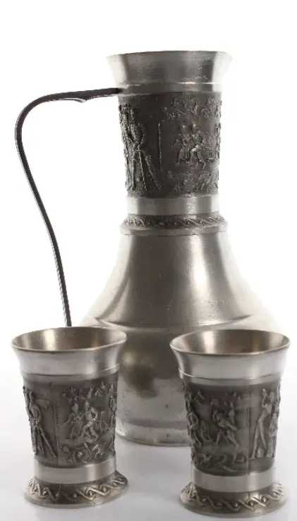 Antikes Zinn-Krug-Set mit 2 Bechern – Reliefdekor, ca. 1970er Jahre - Bild 4