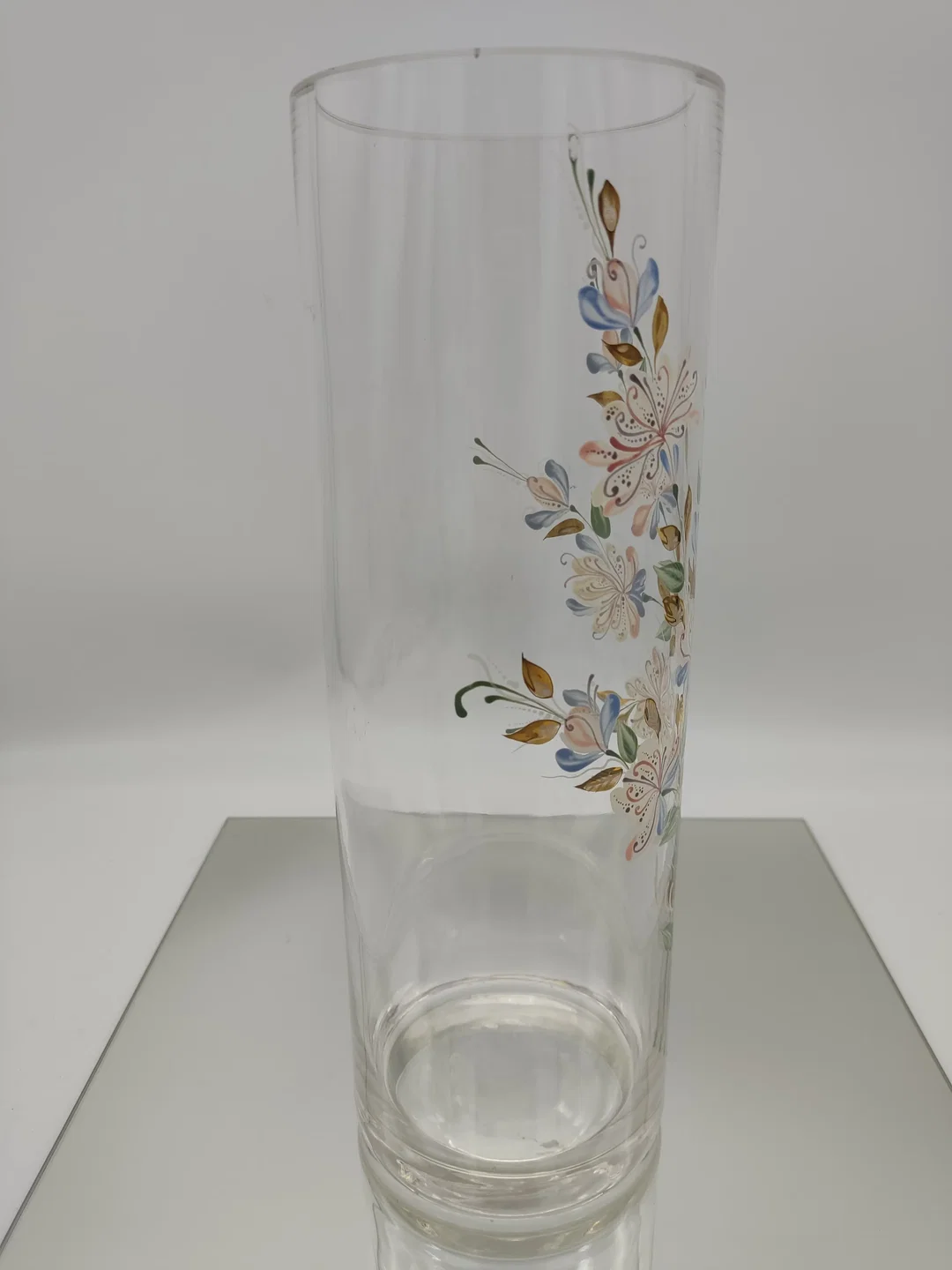 Handbemalte Glasvase Mit Blumenmotiv  | Floraler Schatz – Bild 3