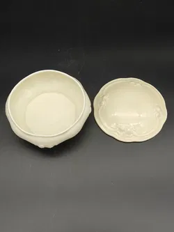 Porzellan-Deckeldose der Marke Thomas / 12 cm Durchmesser - elfenbeinfarben - Bild 3