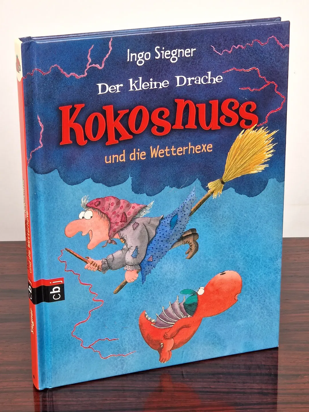 Der kleine Drache Kokosnuss und die Wetterhexe - Ingo Siegner - cbj - Bild 1