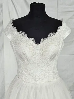 Hochzeitskleid - 03 - Atelier Irvalda (Wien) - Gr. M - Bild 5