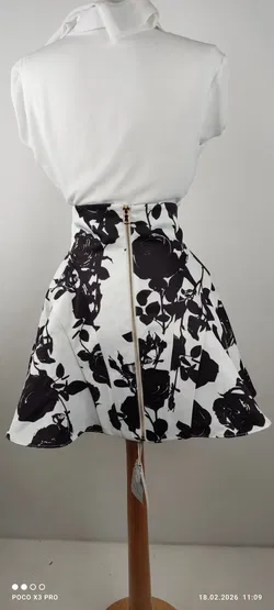 Miss Rosier Rock mit Rosenmuster - Bild 3