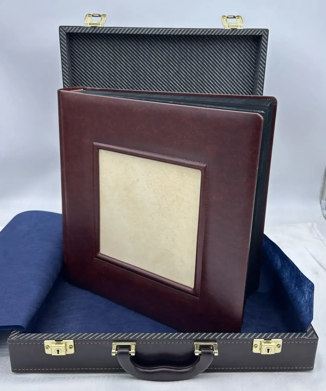Fotoalbum mit Aufbewahrungskoffer - Bild 2