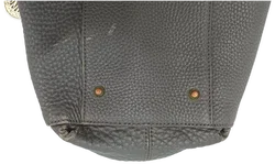 DKNY Damenhandtasche aus genarbtem Leder in Grau – Vorschau 11