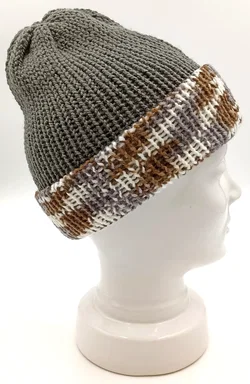 Handgestrickte Wendemütze