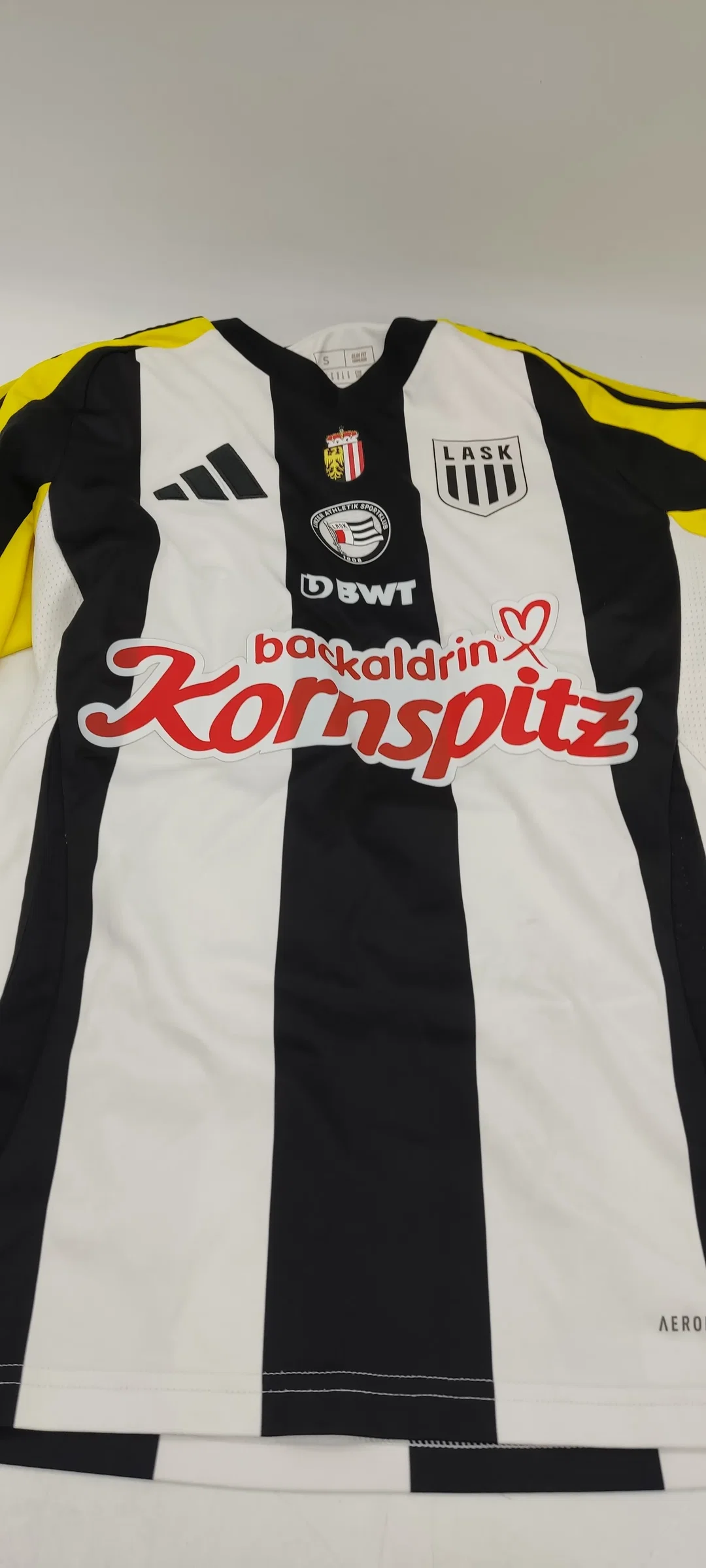 Fußballtrikot LASK Linz Nr.25 Tibidi mit Signatur Gr. S – Bild 2