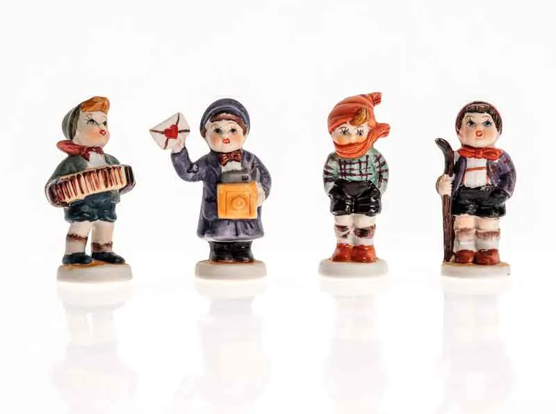 4 Stück Sammelfiguren im Hummel Stil - keine Originale – Bild 2