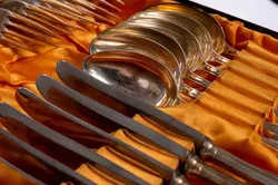 BERNDORF Versilbertes 53-teiliges Vintage Besteck Set in Kassette - Bild 3