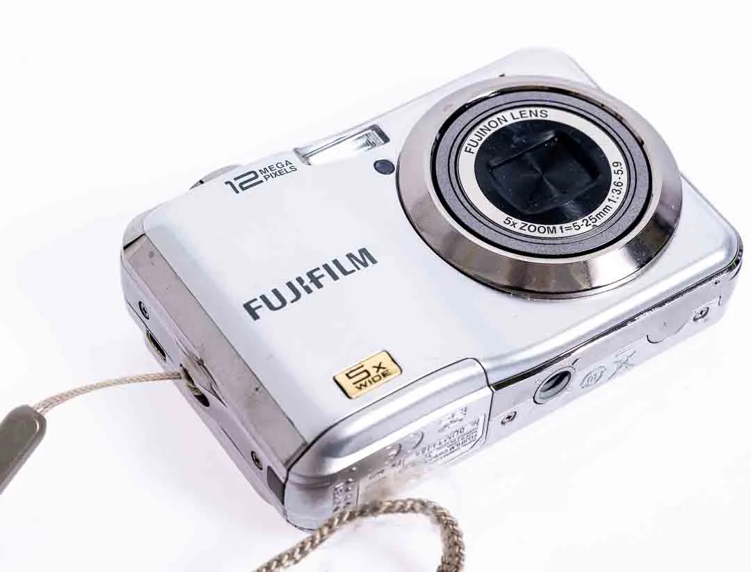 Kamera Fujifilm Finepix AX-200 mit 12 Megapixel – Bild 3