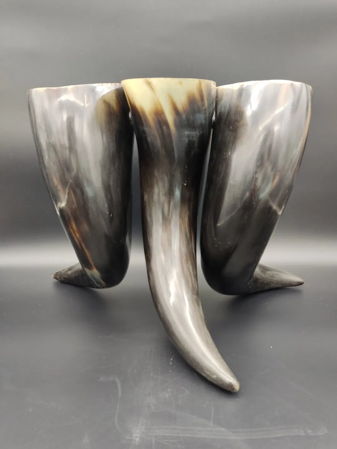 Stylische Bodenvase aus echtem Horn - Bild 4