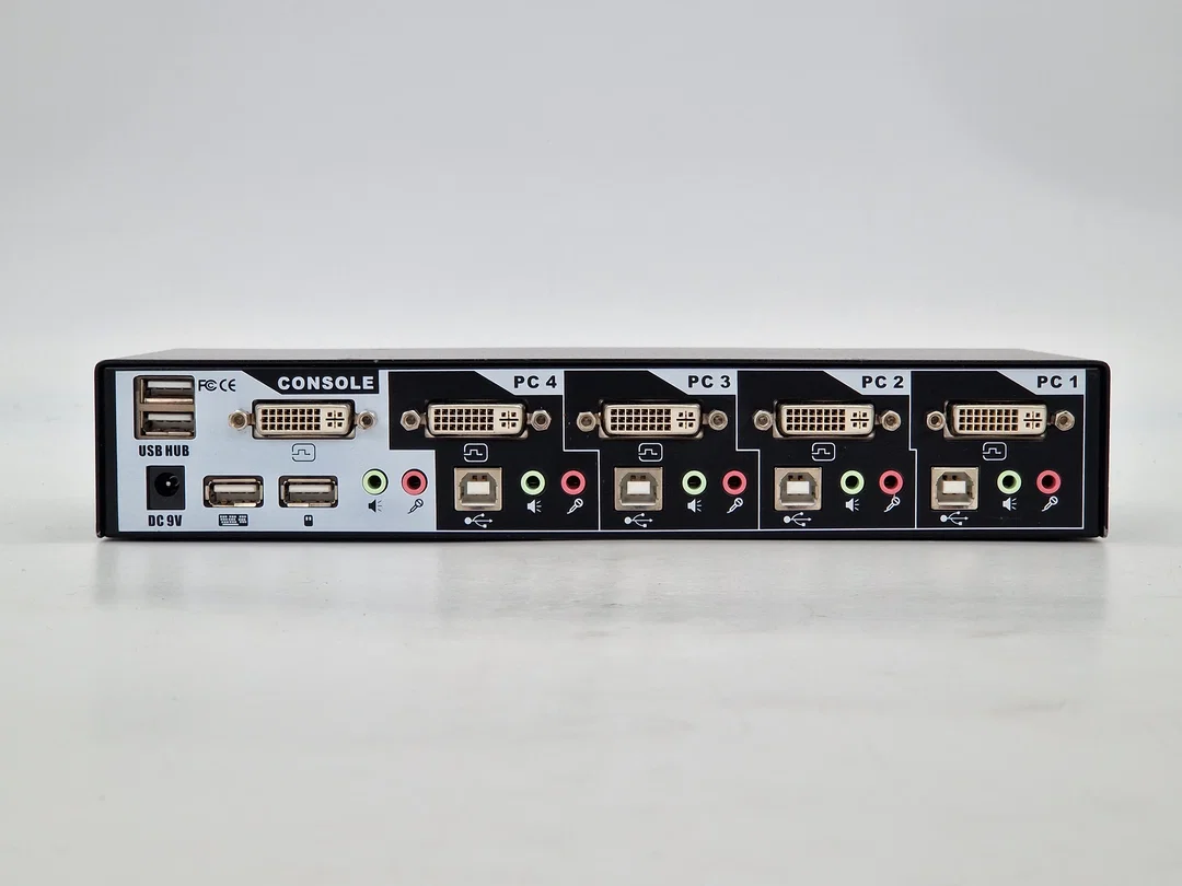 4-Port DVI KVM Switch mit USB 2.0 Hub & Audio - Professioneller Umschalter – Bild 4