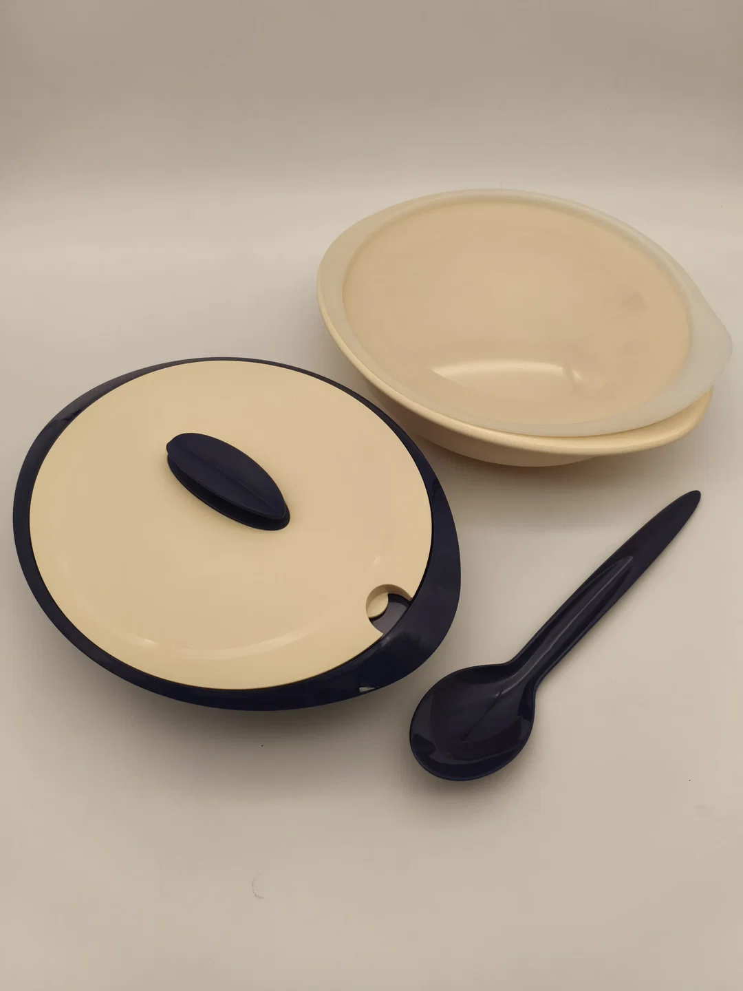 Tupperware, Thermo Schüssel, 2 Liter - Bild 1