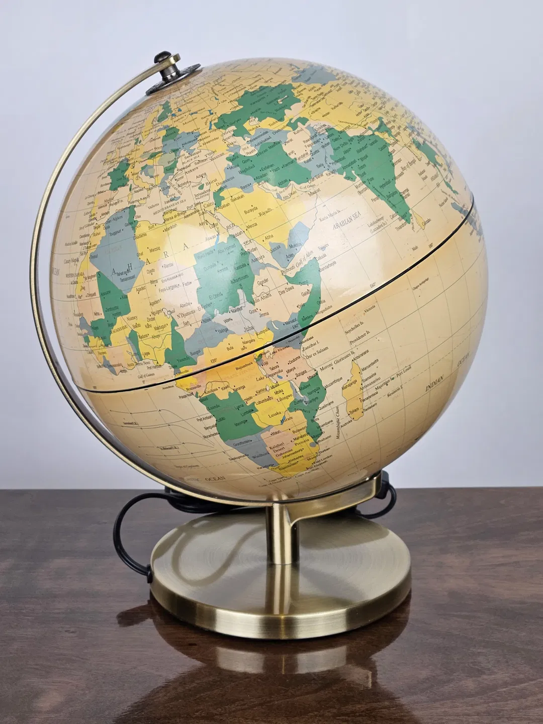 Tischglobus mit Leuchtfunktion  - Bild 2